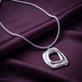 Pien Oval Necklace